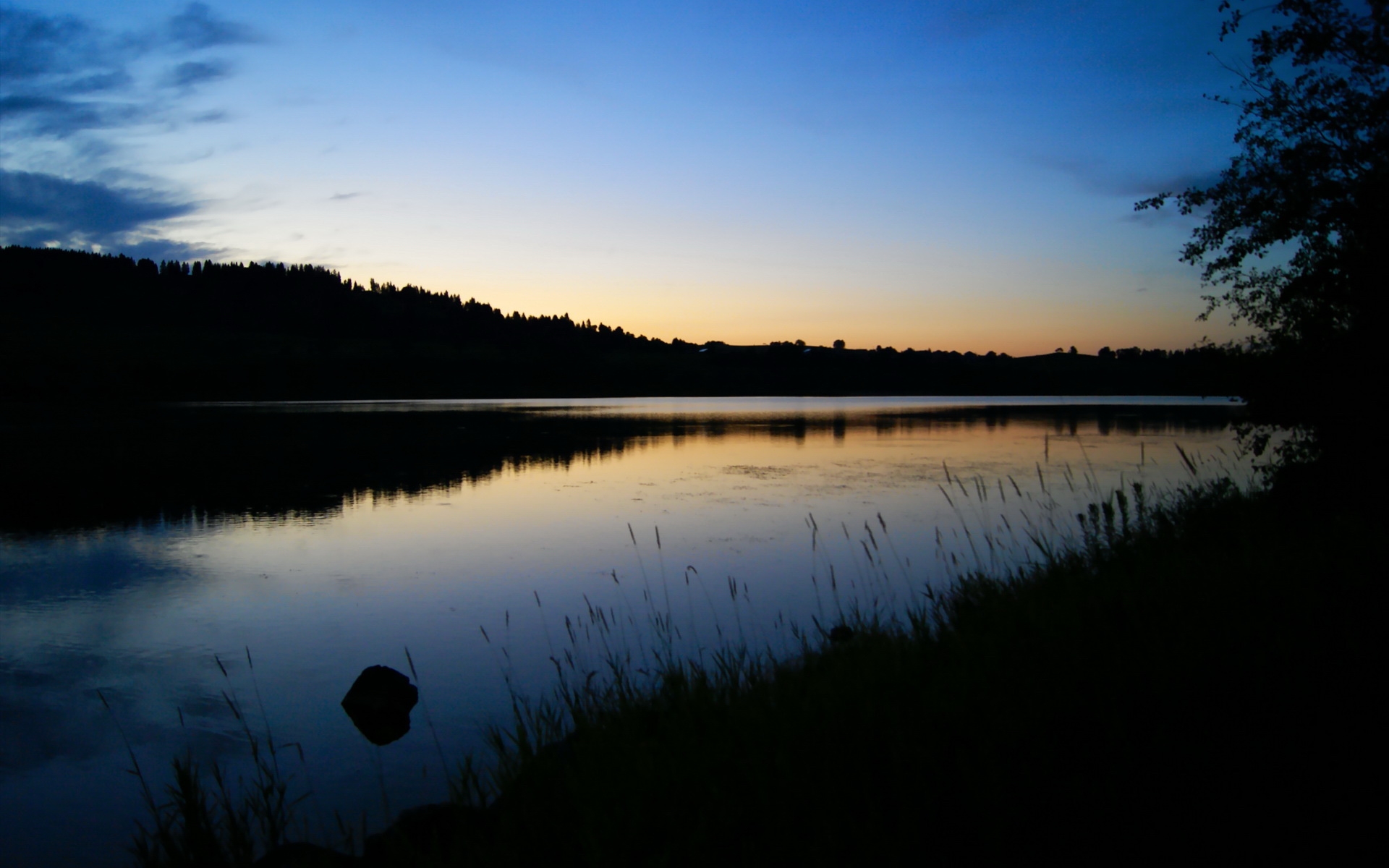詹姆斯强势复出湖人再度问鼎榜首,詹姆斯复出前湖人战绩
