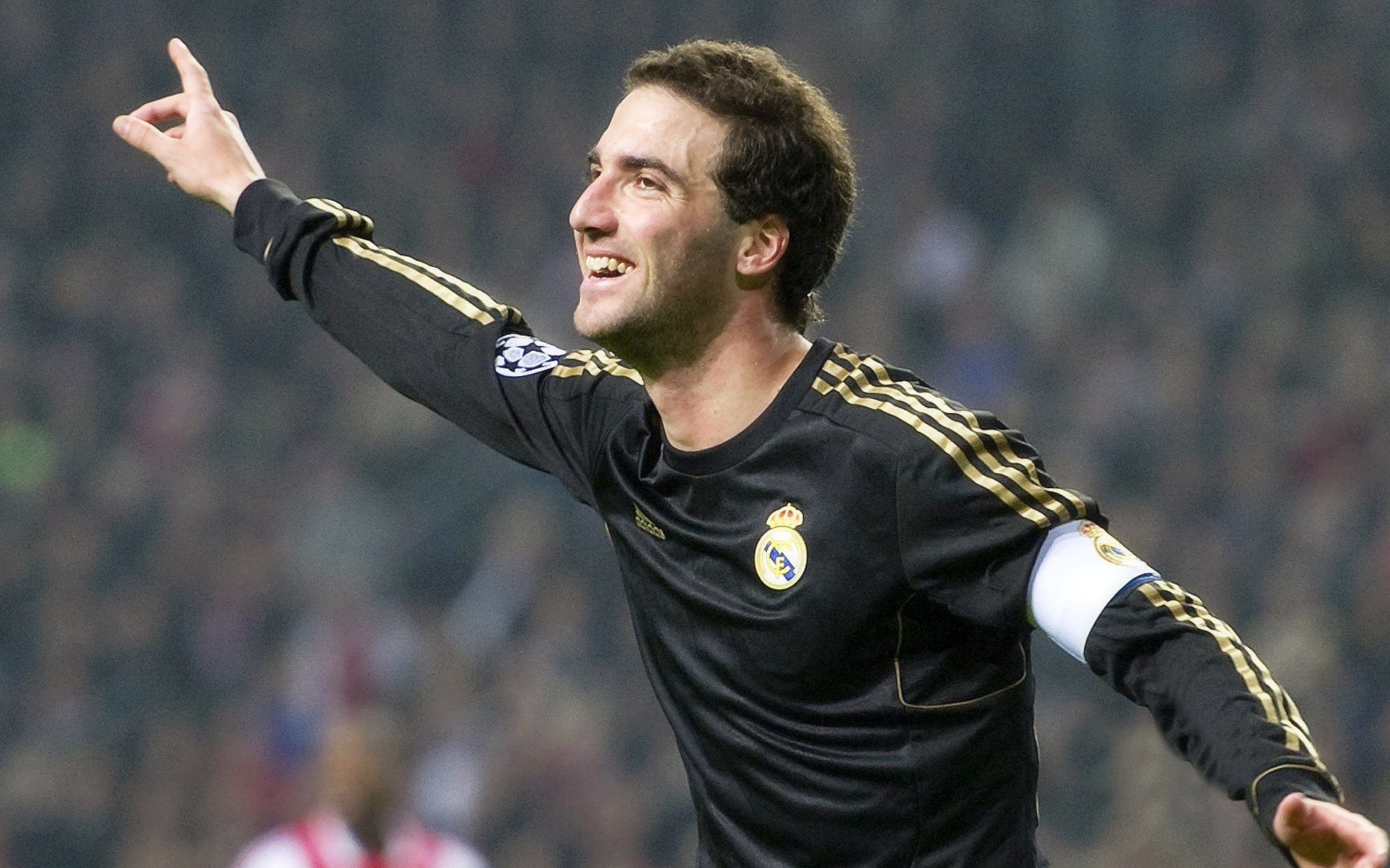 “十局鏖战，比赛悬念在最后定局，现场高潮迭起”，十局九胜